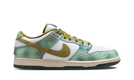 Nike SB Dunk Low 'Alexis Sablone Chameleon'